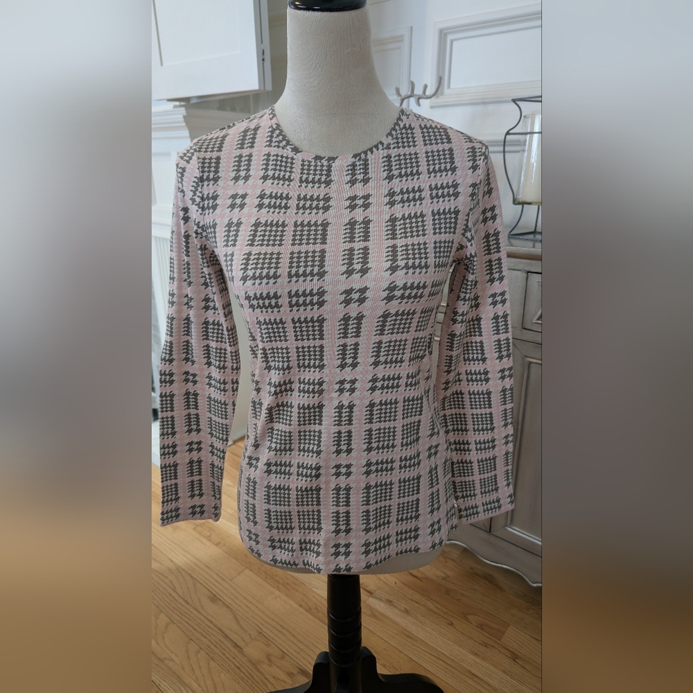 Chico's Pink and Black Houndstooth Long Sleeve Tee